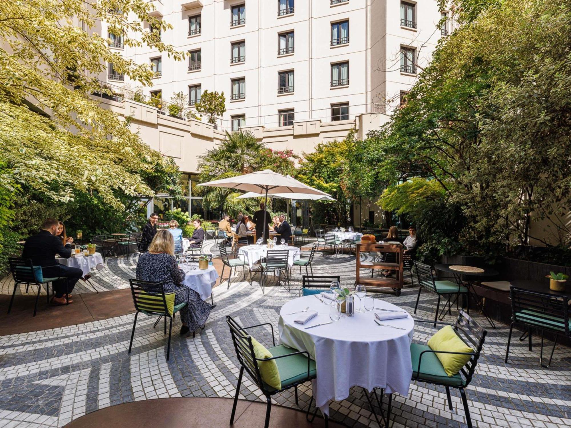 Novotel Paris Les Halles Exterior foto